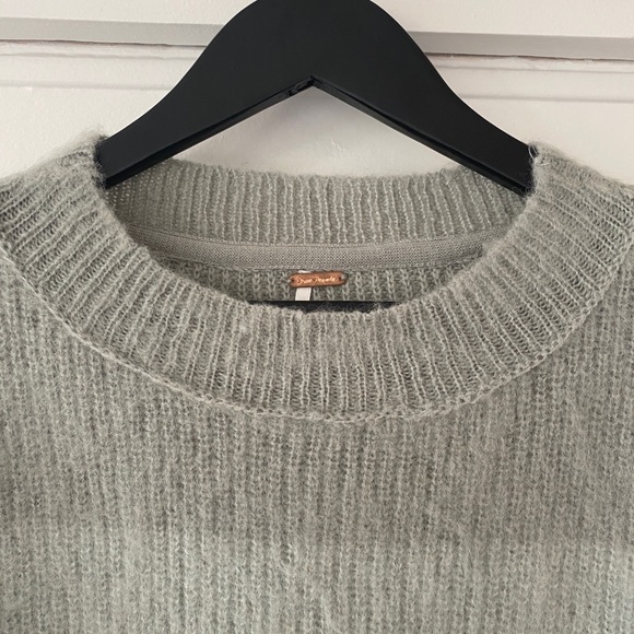 Free People Ombre Crew Neck Long Sleeve Fuzzy Pullover Statement Sweater - Picture 2 of 3